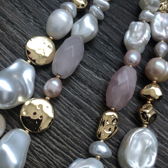 Beautiful pear/natural stone two-string necklace and bracelet set. - Picture 4 of 4